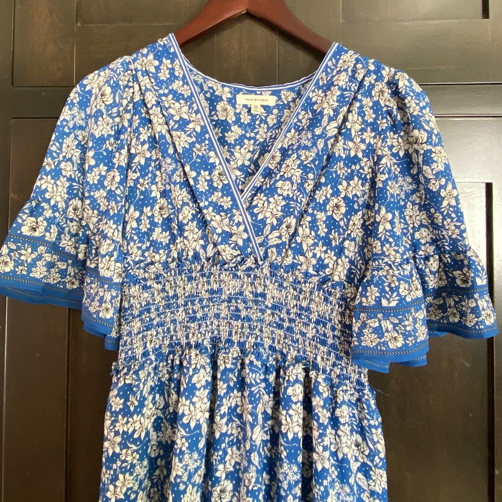 Max Studio blue floral dress XS